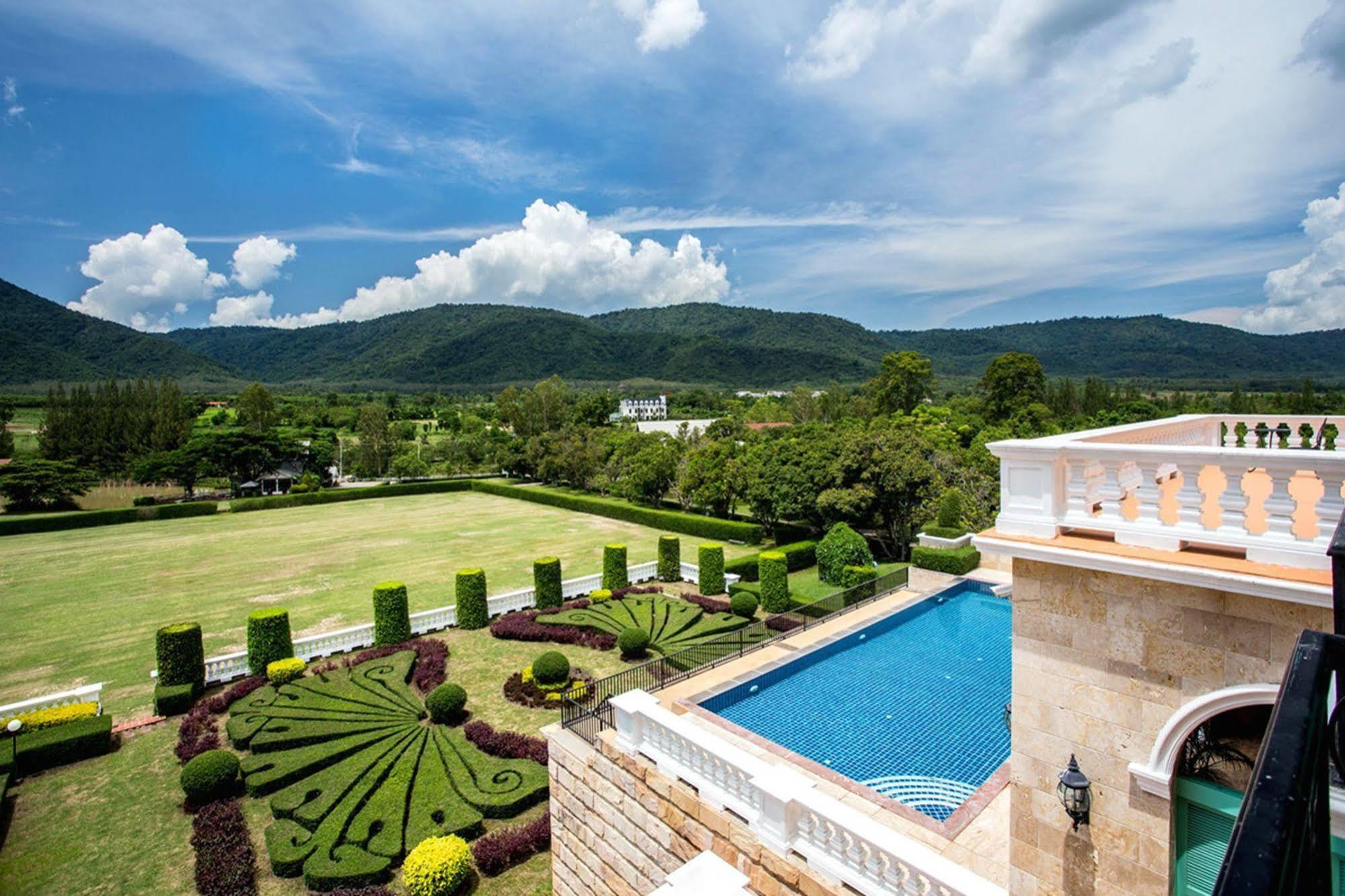 Chateau De Khaoyai Hotel & Resort Pak Chong Екстериор снимка
