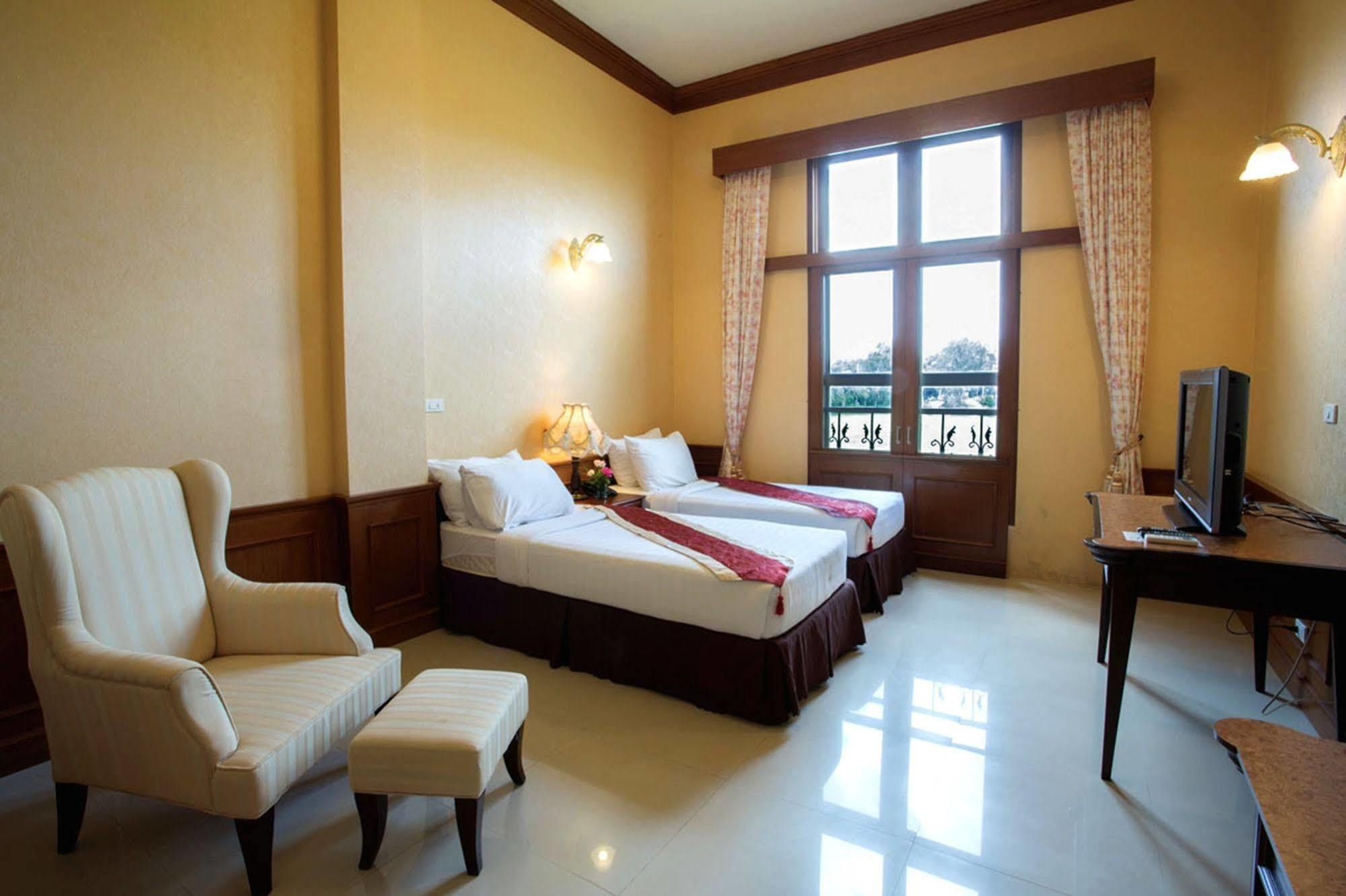 Chateau De Khaoyai Hotel & Resort Pak Chong Екстериор снимка